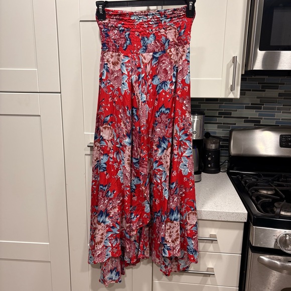 AUGUSTE Shirred Waist Maxi Skirt from Revolve - Picture 5 of 9